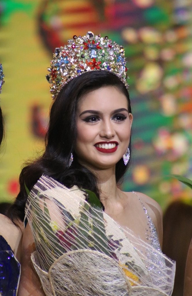 Nhan sắc m&ecirc; hồn của t&acirc;n Hoa hậu Tr&aacute;i đất Philippines - Ảnh 2.
