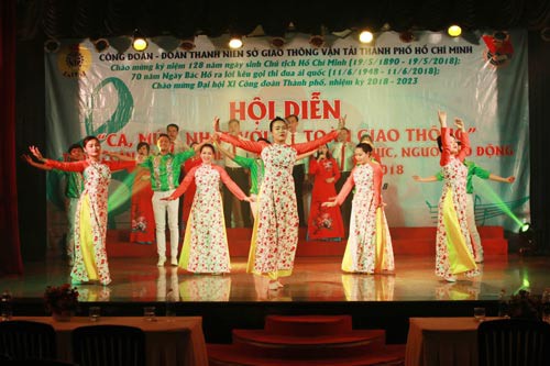 Nâng cao đời sống tinh thần cho công nhân