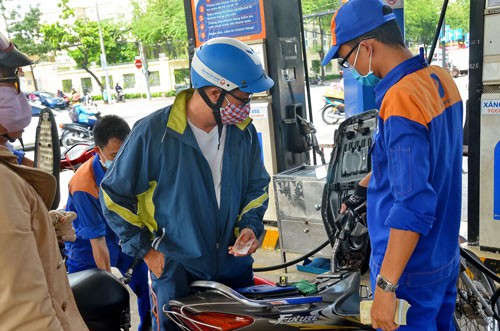 Tăng thuế quá nhanh, quá nhiều: Lợi trước mắt, hại lâu dài