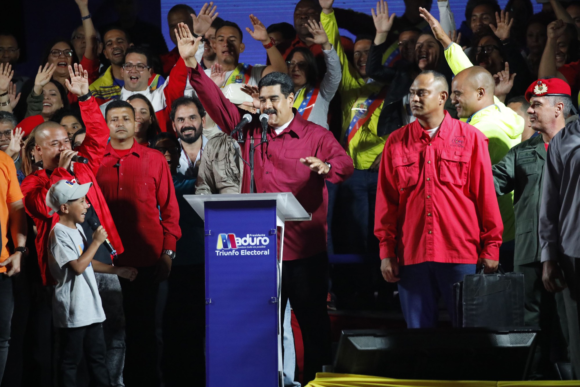 Bầu cử Venezuela: Ông Maduro "bất chiến tự nhiên thành"