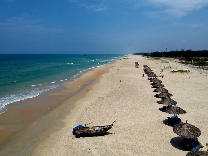 V&ugrave;ng biển Tam Thanh kh&ocirc;ng chỉ c&oacute; l&agrave;ng b&iacute;ch họa - Ảnh 1.