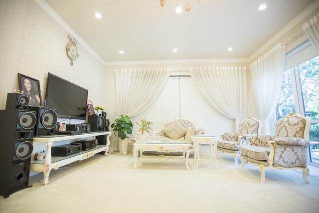 Ngắm ng&ocirc;i biệt thự triệu đ&ocirc; của Hồ Quỳnh Hương - Ảnh 14.