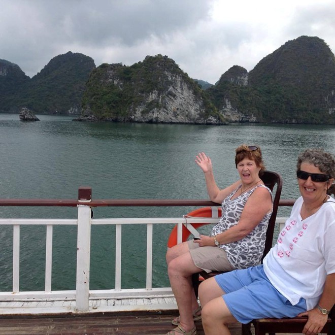 Mua tour hạng sang thăm vịnh Hạ Long, khách Úc bị lừa thăm vịnh Lan Hạ