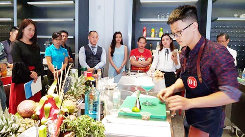 Các bartender giỏi tranh tài