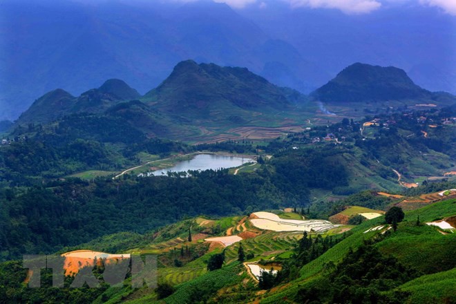 Toàn cảnh vẻ đẹp hùng vĩ của Hà Giang những ngày vào hạ - Ảnh 11.