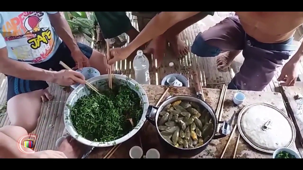 4 loại đặc sản tươi sống vẫn “ngoe nguẩy” trong miệng - Ảnh 2.