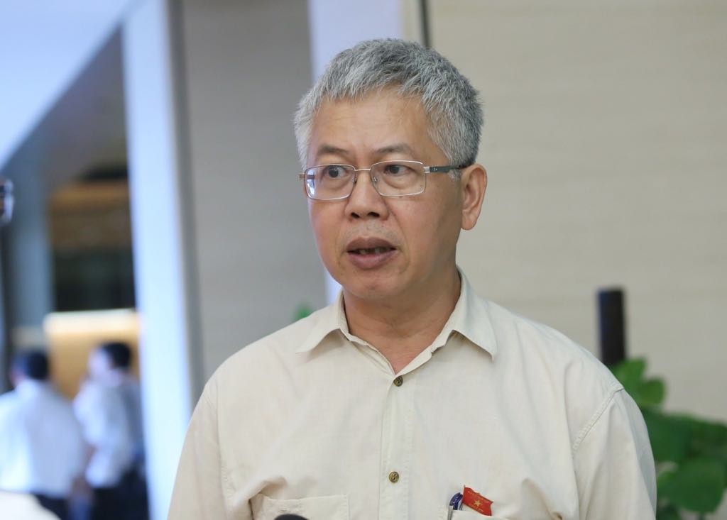 Ông Nguyễn Đức Kiên: Ở đây em là Hoa, là Lụa nhưng ở quê là H... là Cà