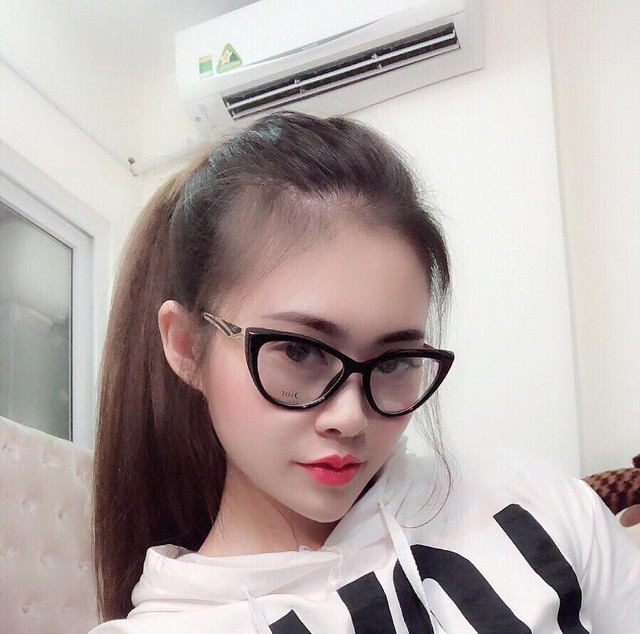Thêm mẫu nude tố họa sĩ bodypainting