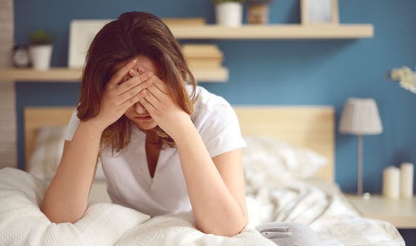 Ham tiền, tôi dâng chồng cho cô hàng xóm độc thân đa tình - Ảnh 1.