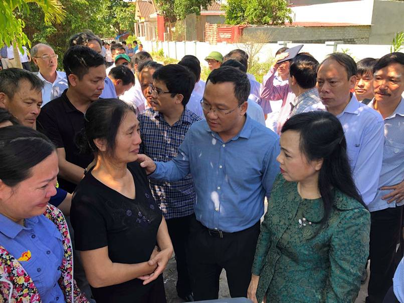 Tai nạn đường sắt kinh hoàng: Tài xế xe ben đang hôn mê - Ảnh 5.