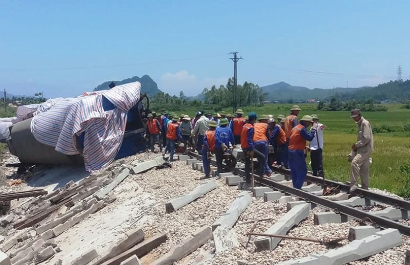 H&agrave;nh kh&aacute;ch t&agrave;u SE19 b&agrave;ng ho&agrave;ng thuật lại thời khắc xảy ra tai nạn kinh ho&agrave;ng - Ảnh 5.
