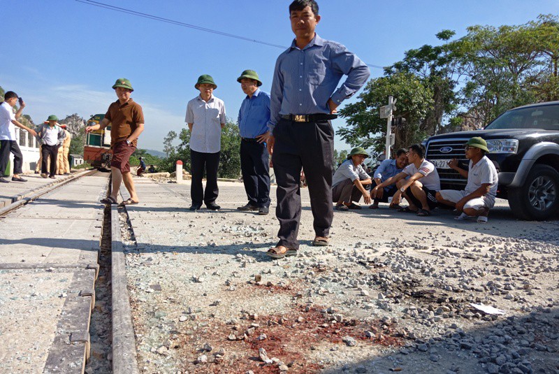 Tai nạn đường sắt kinh ho&agrave;ng: R&agrave;o chắn điện tử kh&ocirc;ng hoạt động - Ảnh 4.