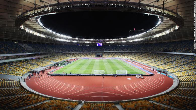 Chung kết Champions League: "Cắt cổ" người hâm mộ