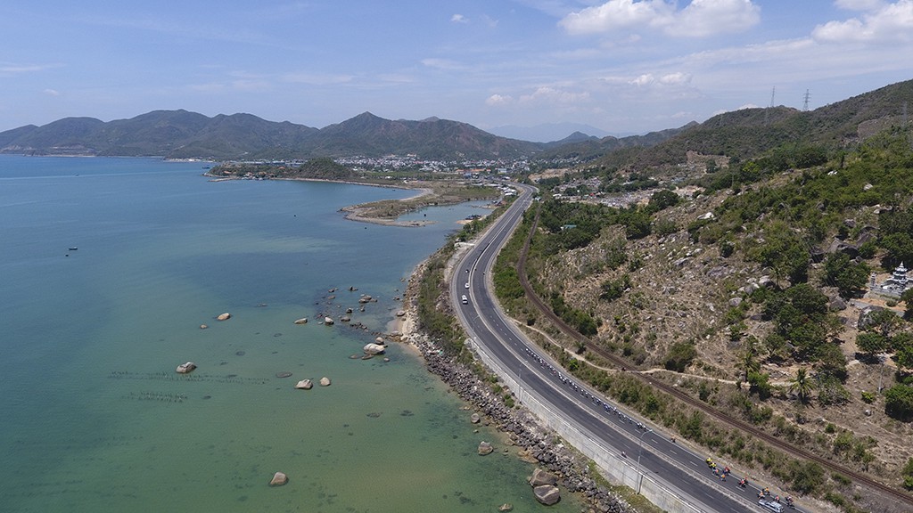 Nguyễn Đắc Thời "xé" áo vàng