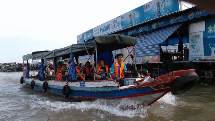 “Cò” tàu du lịch vẫn tung hoành ở Cần Thơ
