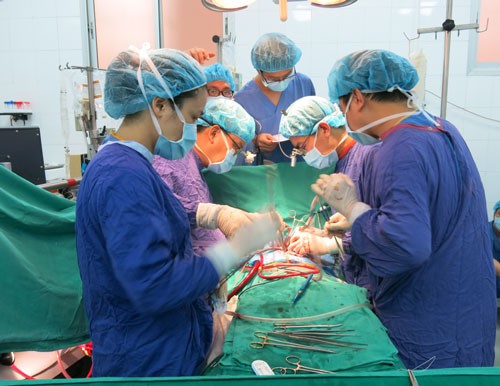 Hành trình những trái tim xuyên Việt