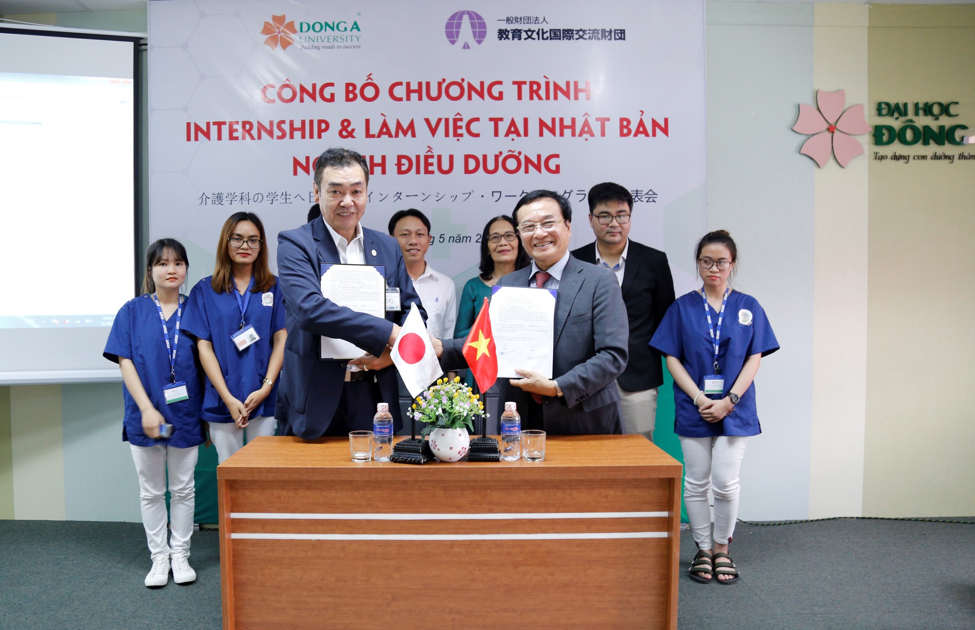 ĐH Đông Á và Học viện Giáo dục Nanakamado Nhật Bản ký kết hợp tác