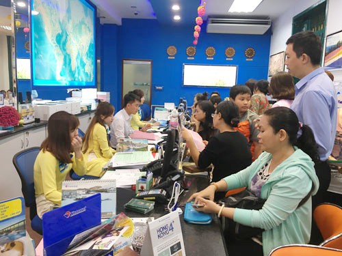 Chen nhau ra nước ngoài nghỉ hè - Ảnh 1.