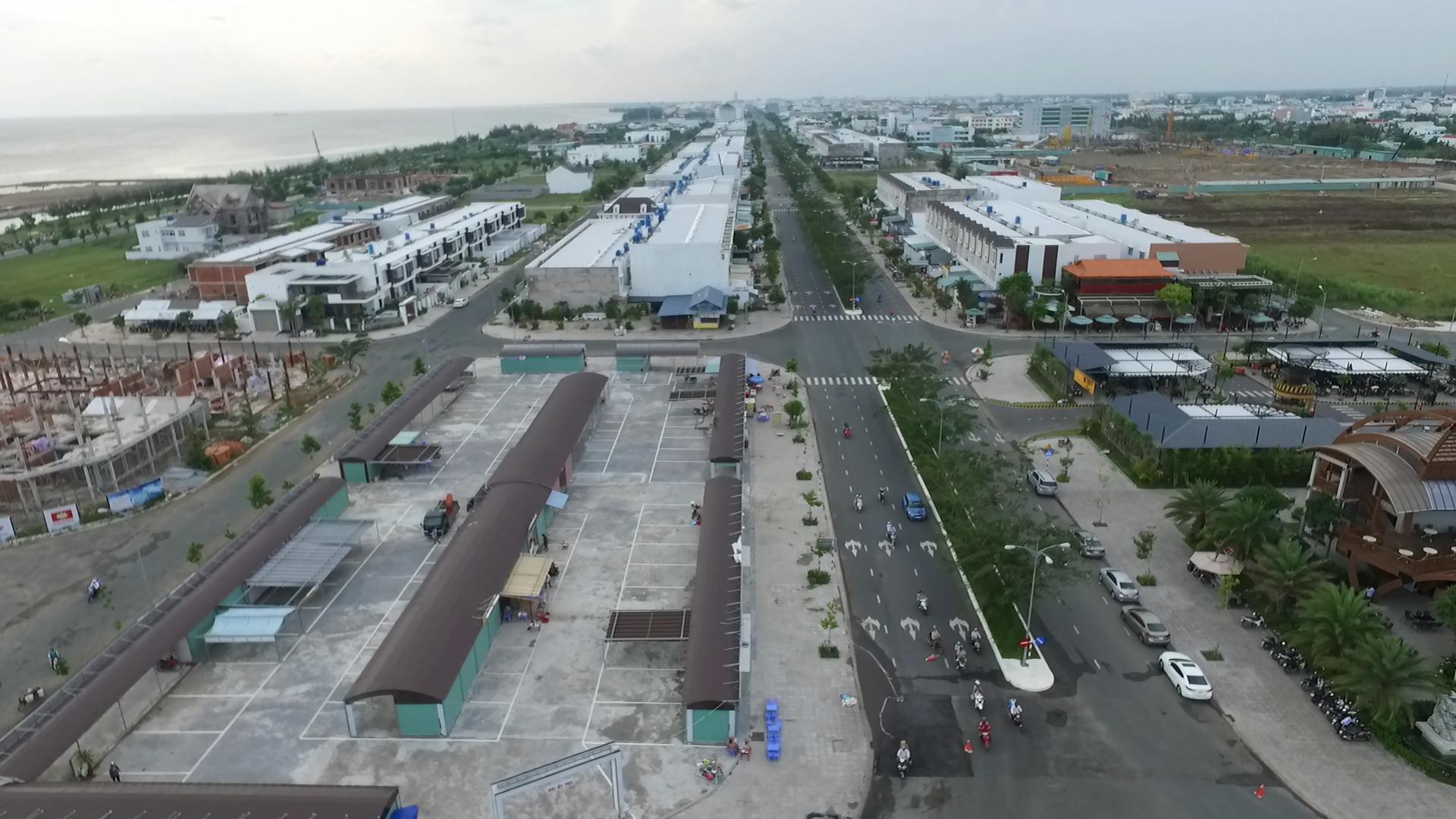 Ngỡ ng&agrave;ng với khu lấn biển vịnh Rạch Gi&aacute; - Ảnh 4.