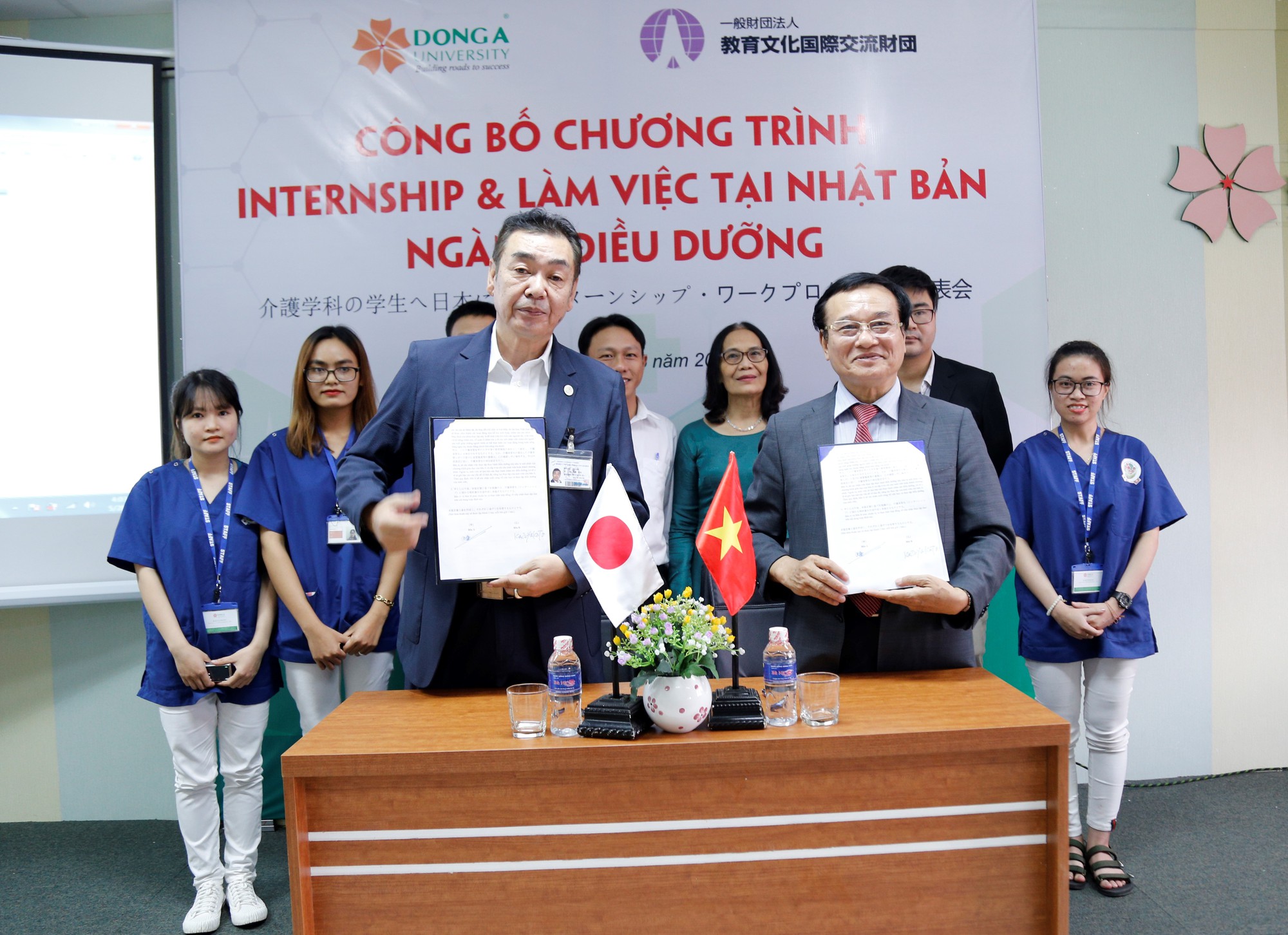 ĐH Đ&ocirc;ng &Aacute; v&agrave; Học viện Gi&aacute;o dục Nanakamado Nhật Bản k&yacute; kết hợp t&aacute;c - Ảnh 1.