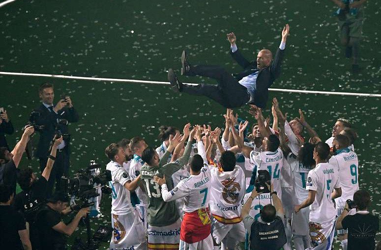 B&aacute;o ch&iacute; thế giới ngỡ ng&agrave;ng ng&agrave;y Zidane trở lại Real Madrid - Ảnh 2.