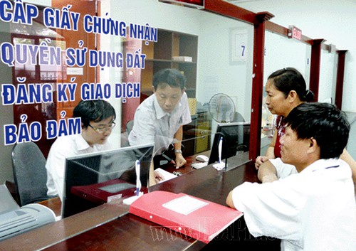 Mua đất chung c&oacute; được đứng t&ecirc;n trong sổ đỏ? - Ảnh 1.