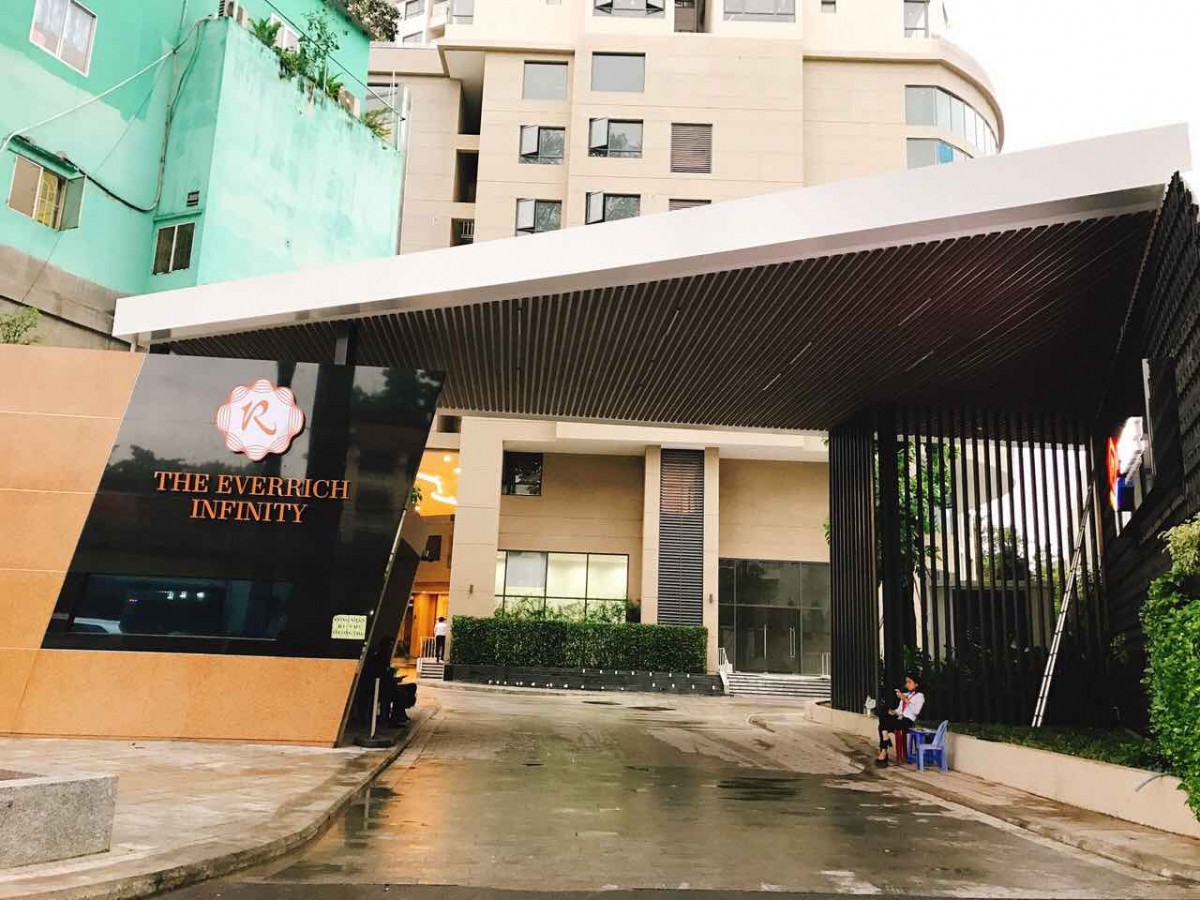 Sống trong căn hộ chất lượng 5 sao nhưng kh&ocirc;ng c&oacute; chỗ để xe - Ảnh 1.