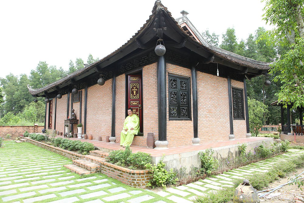 Cho&aacute;ng ngợp với biệt phủ to&agrave;n gỗ qu&yacute; của Ho&agrave;ng Mập - Ảnh 5.