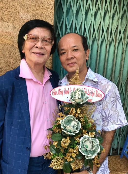 Danh ca Minh Cảnh: Kh&ocirc;ng niềm vui n&agrave;o bằng về lại qu&ecirc; hương - Ảnh 1.