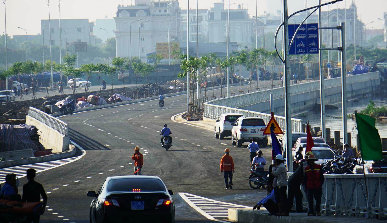 TP HCM: Cầu qua đảo Kim Cương ch&iacute;nh thức th&ocirc;ng xe - Ảnh 3.