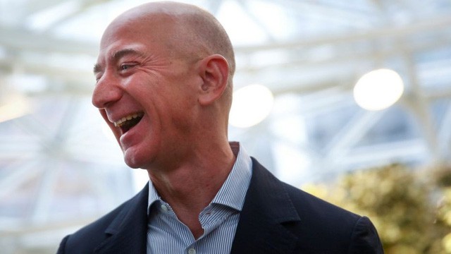 Ông chủ Amazon muốn chuyển ngành công nghiệp lên mặt trăng