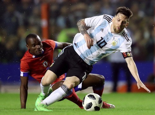 Giao hữu: Messi lập hat-trick, Argentina đè bẹp "tí hon" Haiti