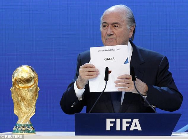 World Cup Qatar 2022 dậy sóng với nghi án FIFA nhận hối lộ