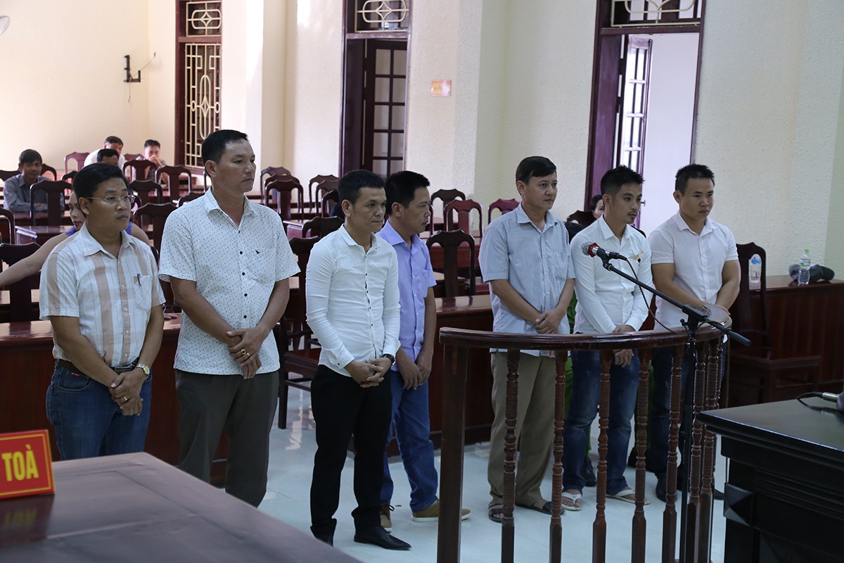 Điều chuyển Bí thư Đảng ủy phường đánh bạc về làm chuyên viên