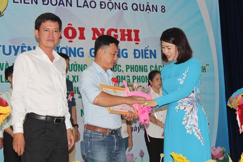 Tuyên dương CNVC-LĐ tiêu biểu