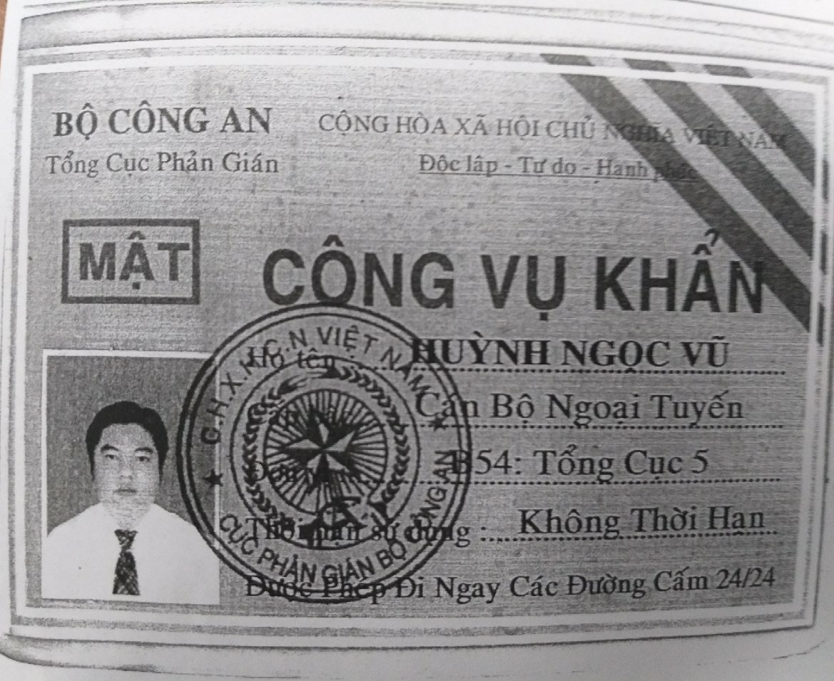 Giả cán bộ Bộ Công an lòe CSGT - Ảnh 1.