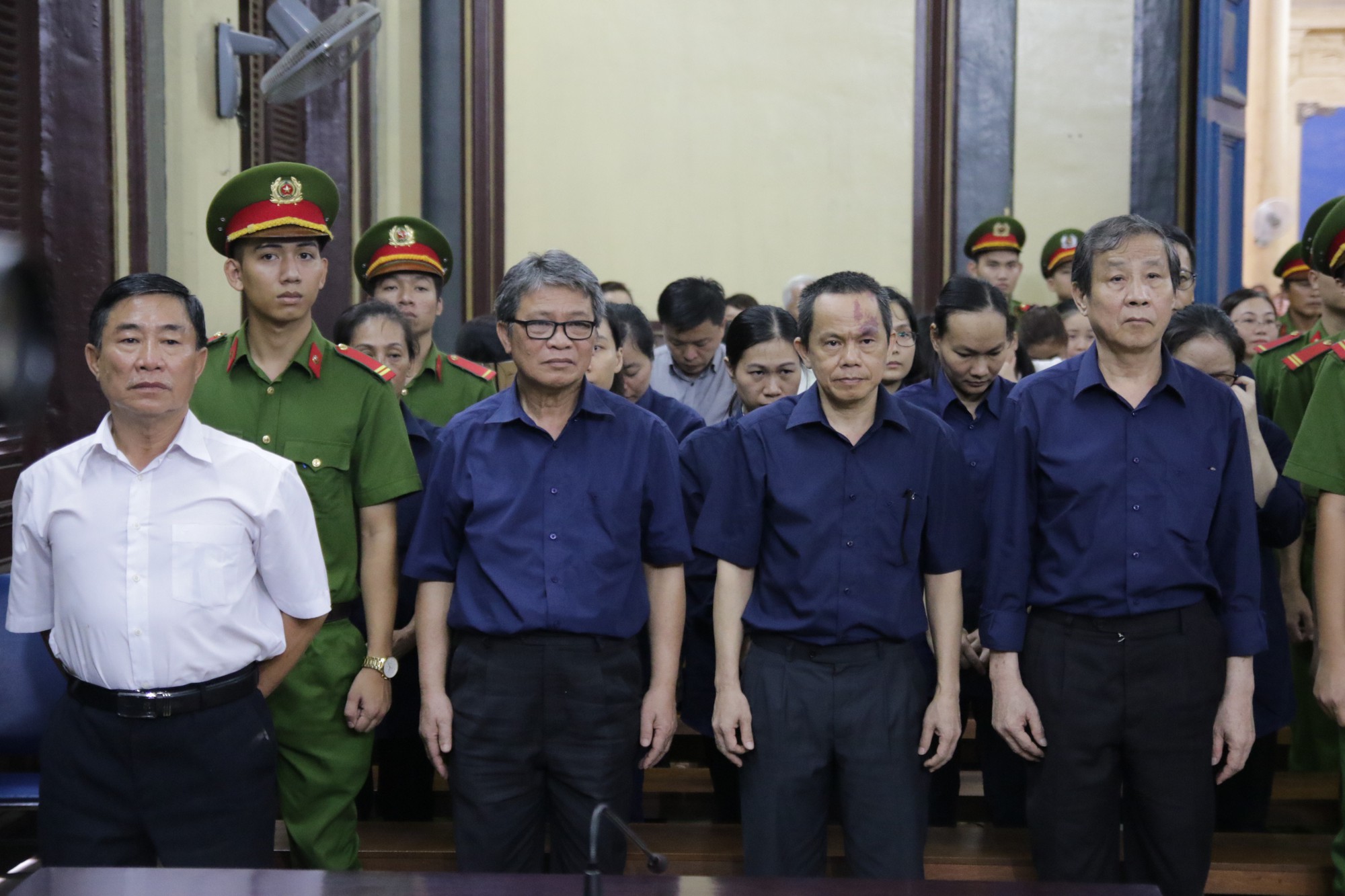 Bà Hứa Thị Phấn lãnh 30 năm tù - Ảnh 1.