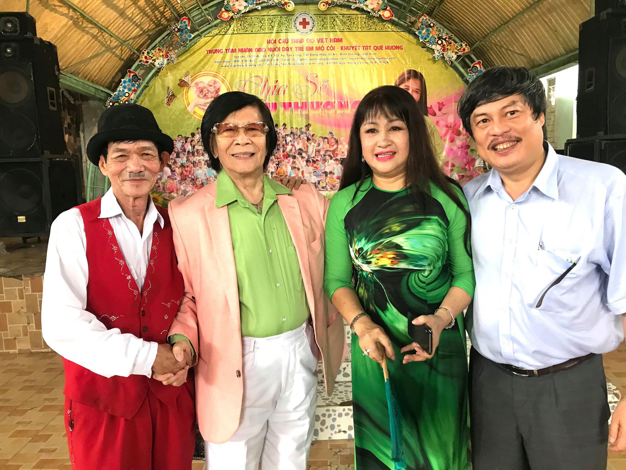 Danh ca Minh Cảnh kh&oacute;c đời mồ c&ocirc;i - Ảnh 4.