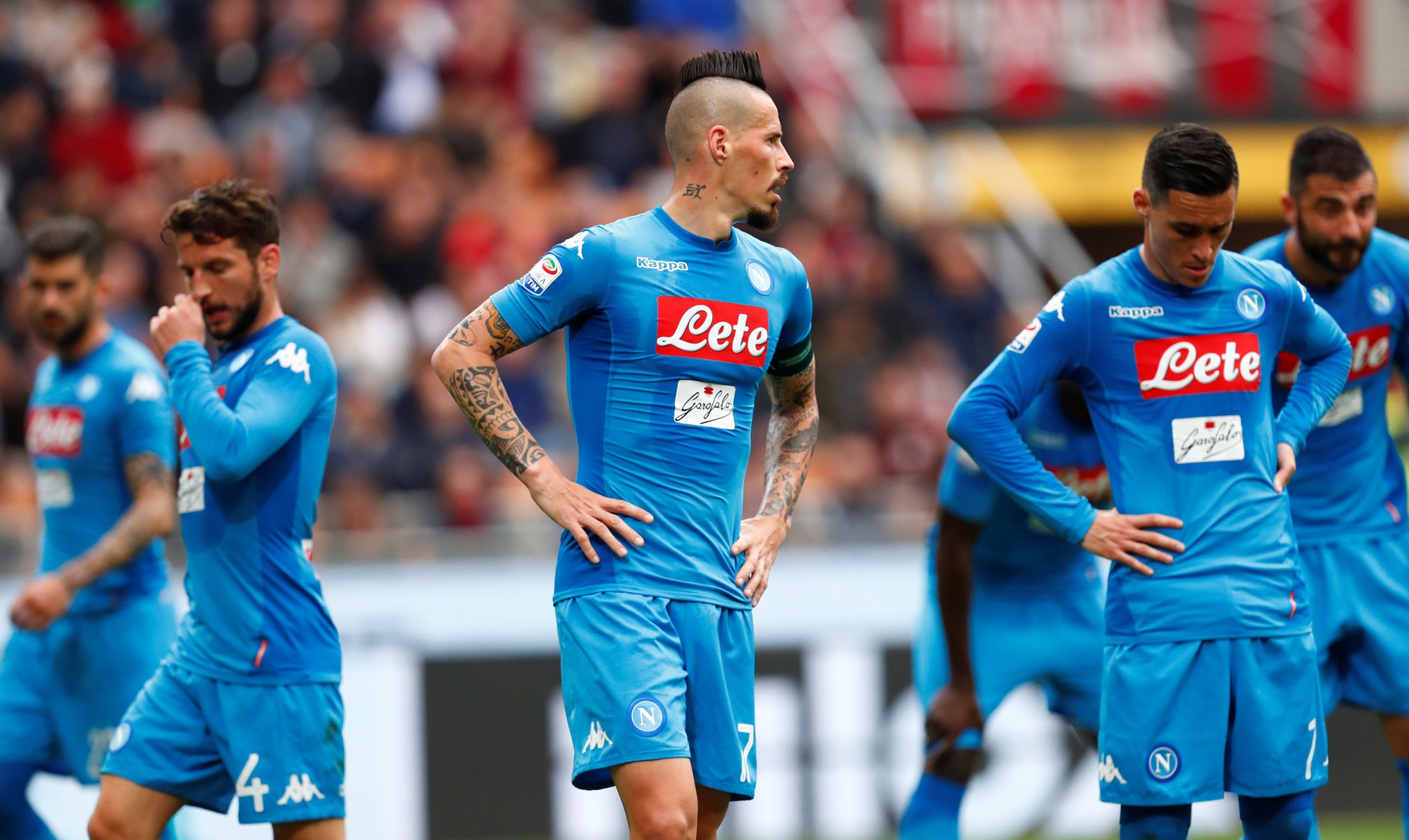 Napoli dòm ngó HLV Conte - Ảnh 2.