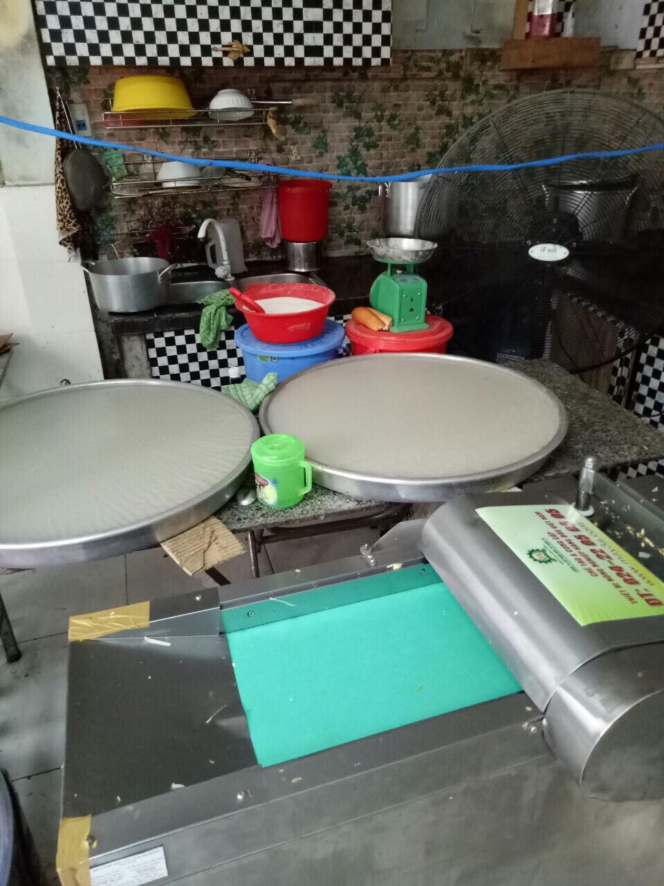 Đột k&iacute;ch cơ sở sản xuất ch&egrave;, thu giữ hơn 380kg nguy&ecirc;n liệu kh&ocirc;ng r&otilde; nguồn gốc - Ảnh 2.