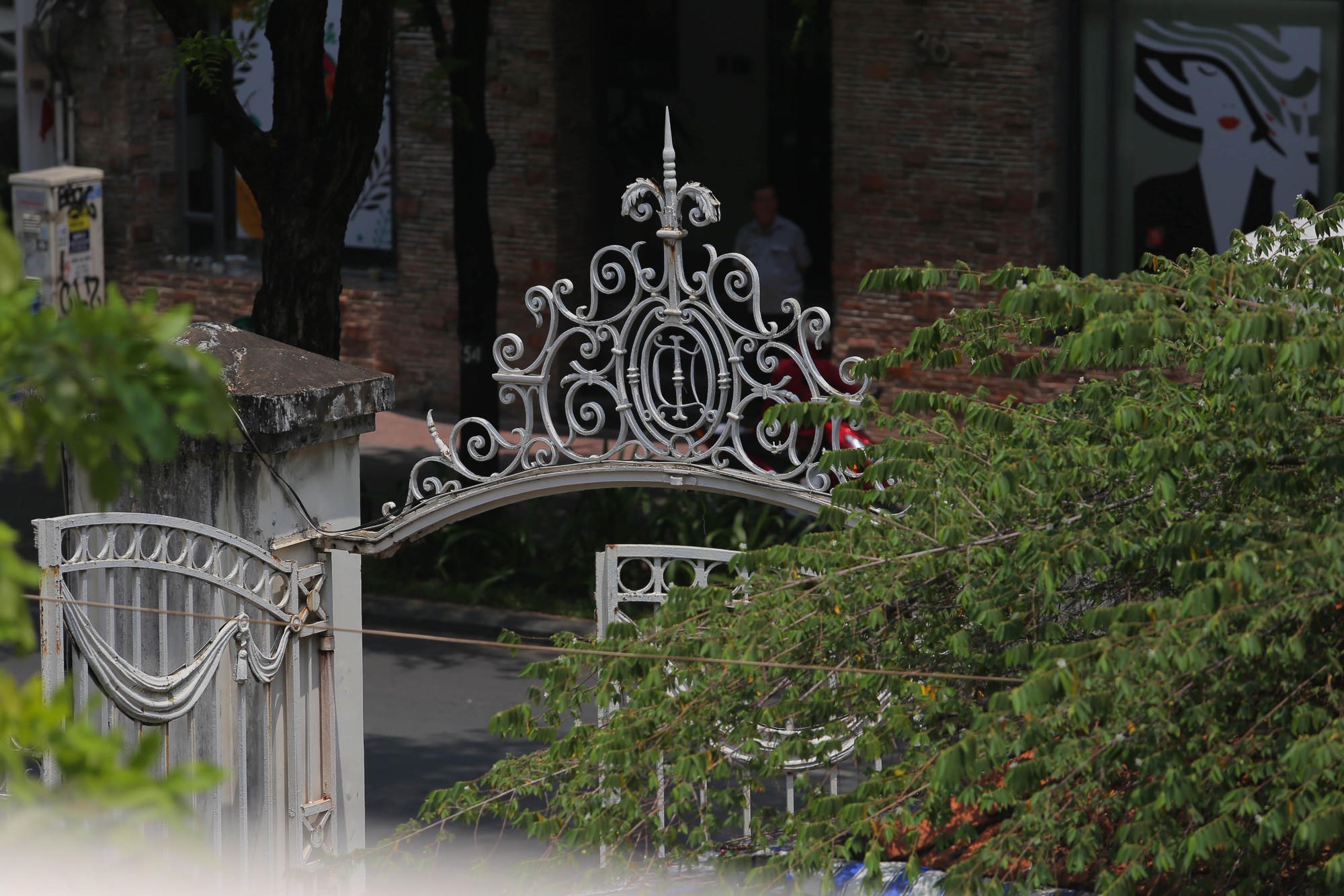 Bên trong Dinh Thượng Thơ 160 tuổi trước nguy cơ bị khai tử - Ảnh 15.