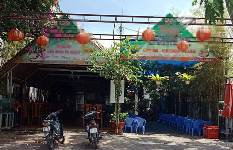 Mâu thuẫn trong quán nhậu, rút súng bắn vào... vách tường