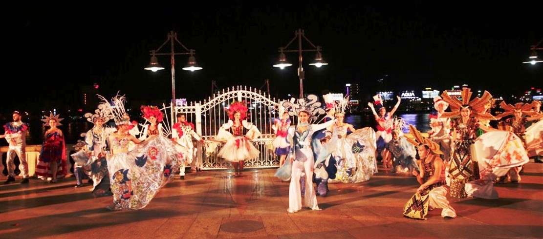 Hàng vạn người hòa nhịp cùng đêm Carnaval đường phố DIFF 2018 Đà Nẵng - Ảnh 11.