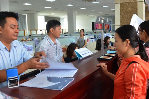 Xóa khoảng cách lương một đàng, việc một nẻo