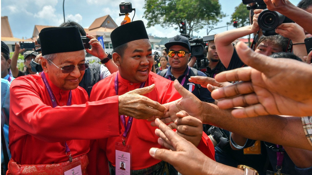 Bầu cử Malaysia: Nóng chuyện tiền Trung Quốc