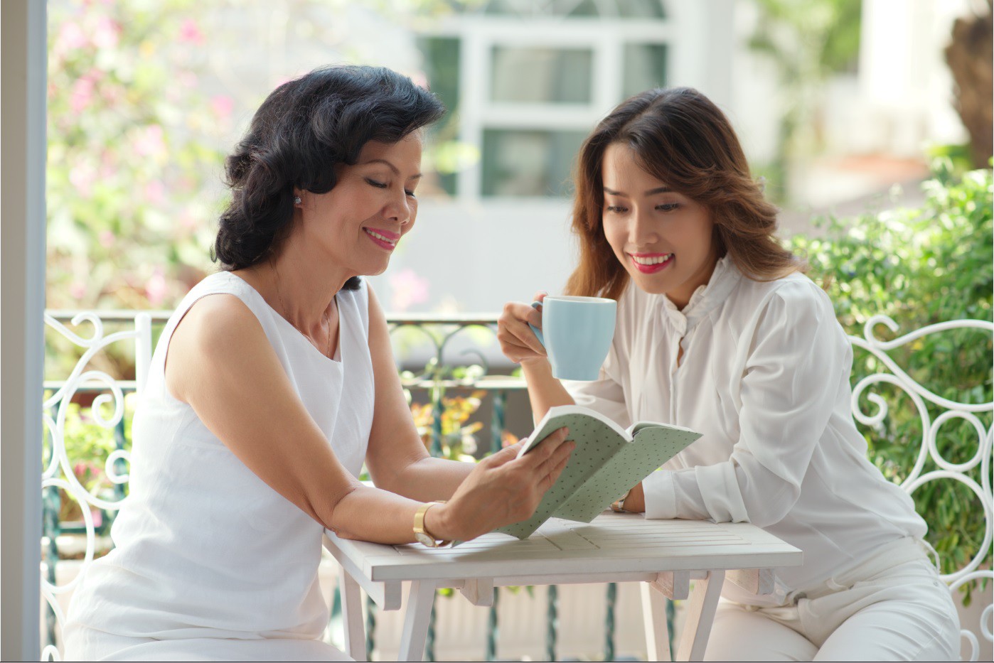 Nàng dâu thảo mai, nỗi ác mộng của các bà mẹ chồng - Ảnh 1.
