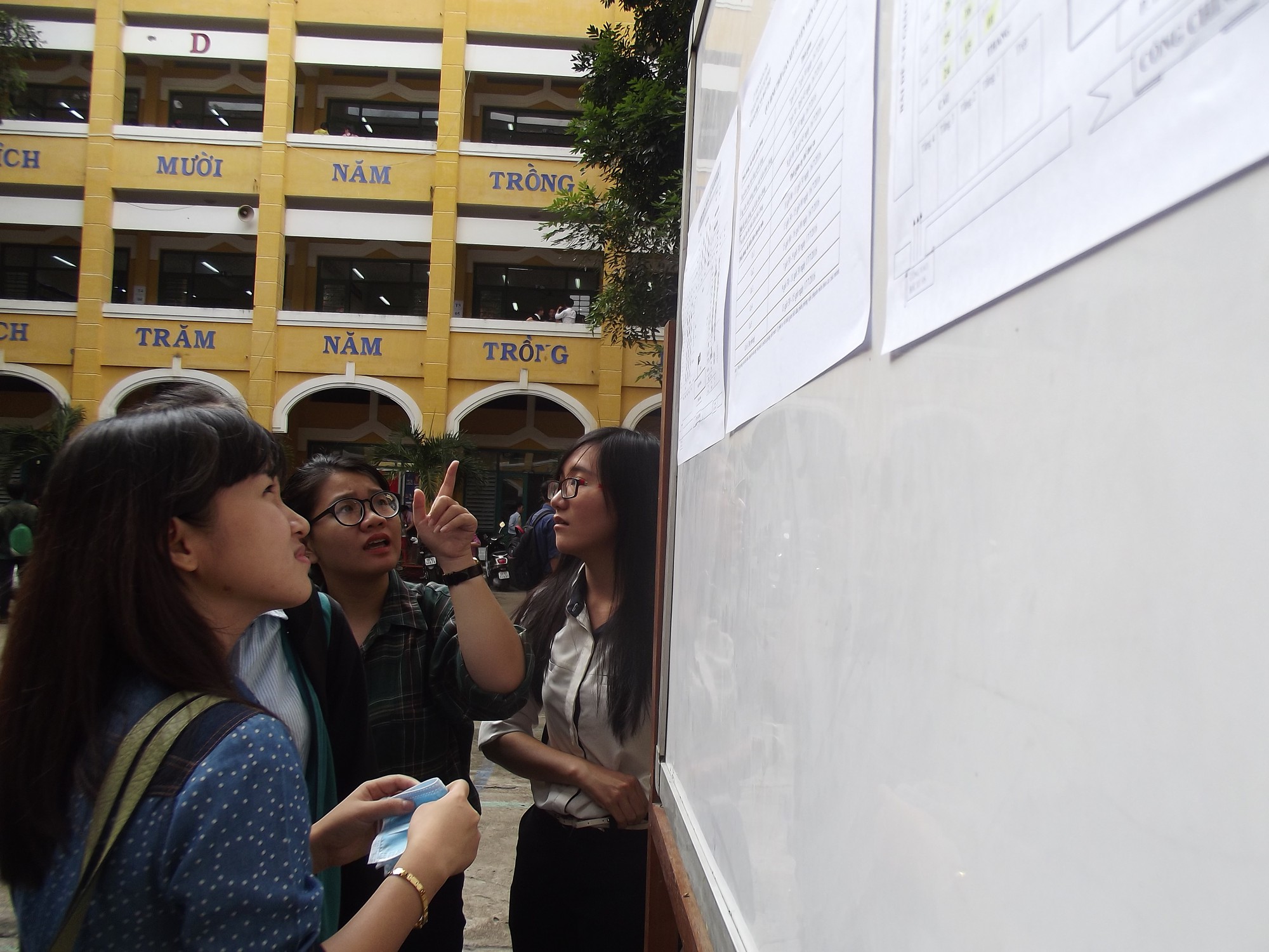 TP HCM bắt đầu tuyển dụng gi&aacute;o vi&ecirc;n cho năm học mới - Ảnh 1.
