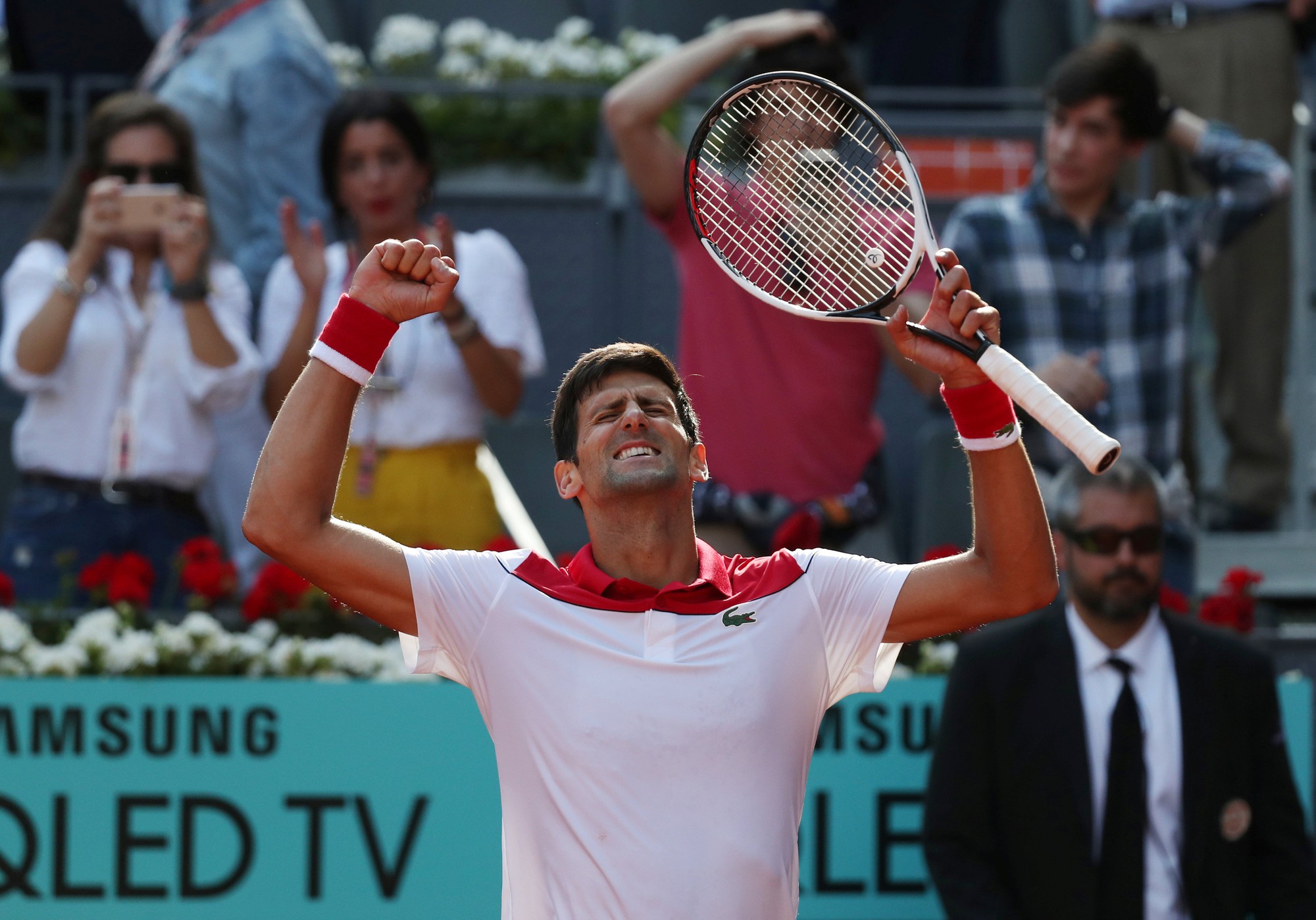 Djokovic lấy lại cảm hứng khi thắng Nishikori ở Madrid Open