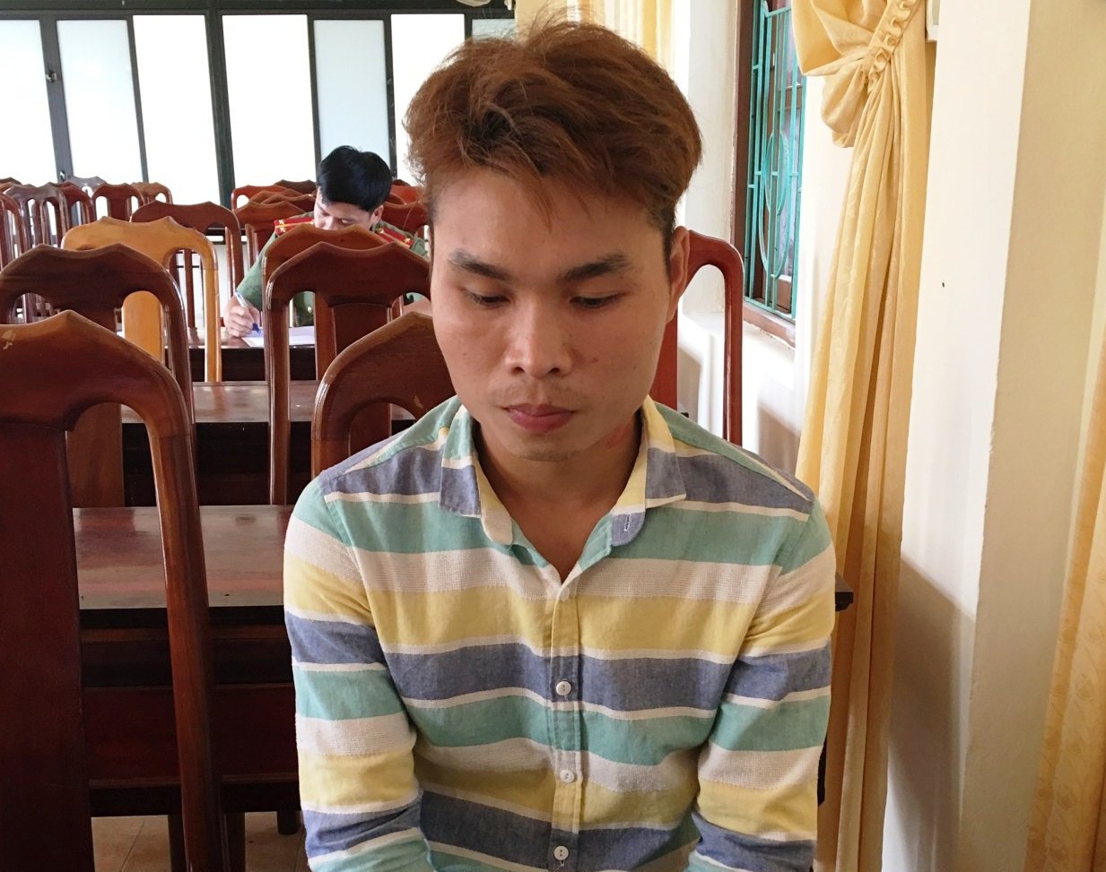 Để xe vào ngân hàng, bị trộm móc cốp lấy tiền