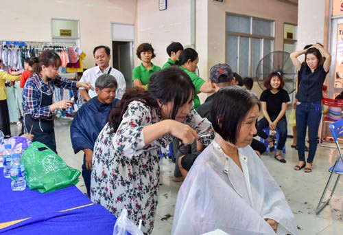 Đa dạng các hoạt động chăm lo cho CNVC-LĐ - Ảnh 2.